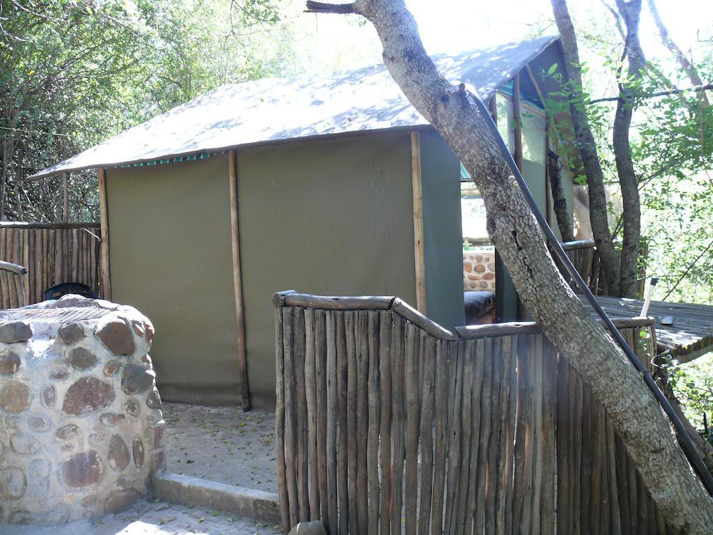 Amanzimlotzi Riverside Bush Camp Hoedspruit Phòng bức ảnh